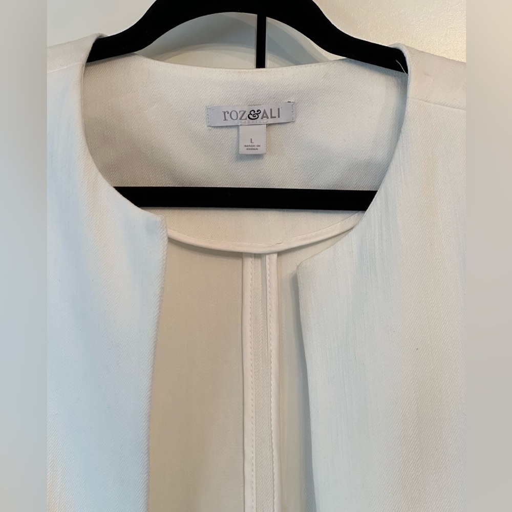 NWT THE PERFECT LIGHTWEIGHT JACKET BEAUTIFUL DETAIL; DRESS UP OR WEAR